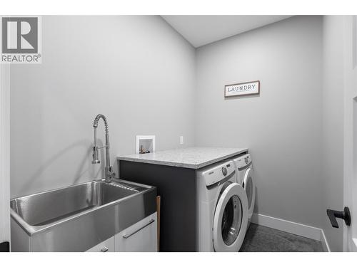 2533 Mountain View Drive, Sun Peaks, BC - Indoor Photo Showing Laundry Room