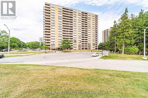 806 - 40 PANORAMA COURT  Toronto, ON M9V 4M1