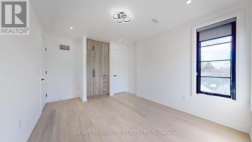 150 Stewart Street, Oakville, ON - Indoor Photo Showing Other Room