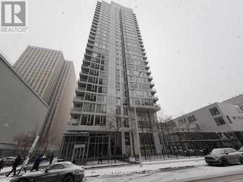 908 - 179 Metcalfe Street, Ottawa, ON - Outdoor With Facade