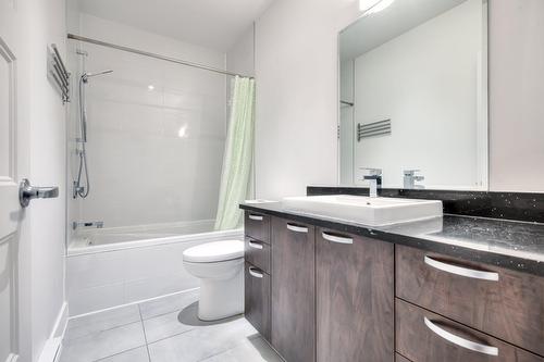 Salle de bains - 201-440 Rue De La Gauchetière E., Montréal (Ville-Marie), QC - Indoor Photo Showing Bathroom