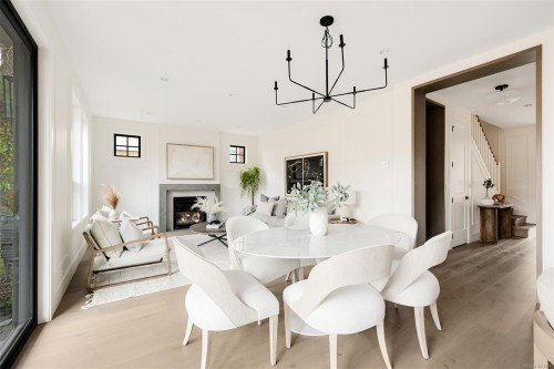 1039 Falkland Rd, Oak Bay, BC 