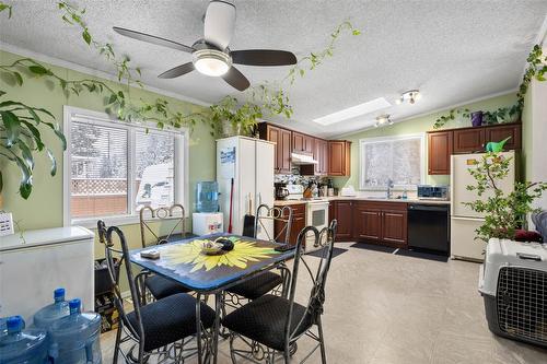 633 Barriere Lakes Road, Barriere, BC - Indoor Photo Showing Dining Room