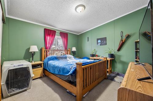 633 Barriere Lakes Road, Barriere, BC - Indoor Photo Showing Bedroom