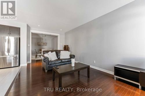 161 Claridge Drive, Ottawa, ON - Indoor Photo Showing Living Room