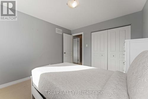 161 Claridge Drive, Ottawa, ON - Indoor Photo Showing Bedroom
