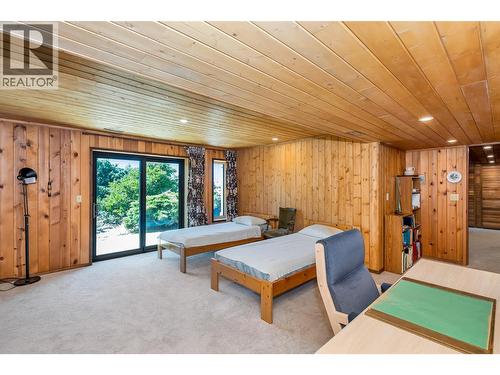 460 Crestview Drive, Coldstream, BC - Indoor Photo Showing Other Room