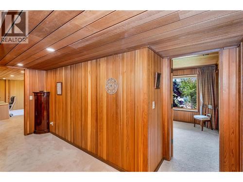 460 Crestview Drive, Coldstream, BC - Indoor Photo Showing Other Room