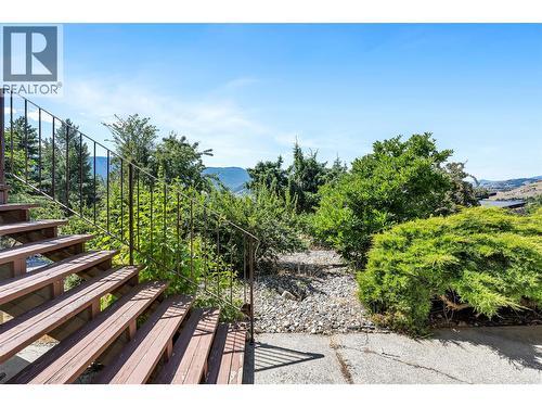 460 Crestview Drive, Coldstream, BC - Outdoor