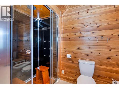 460 Crestview Drive, Coldstream, BC - Indoor