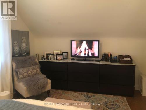 203 Elmhurst Avenue, Toronto, ON - Indoor