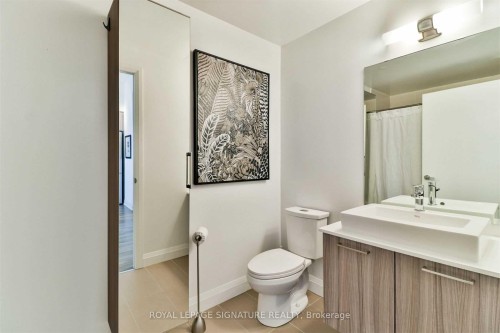 112-4800 Highway 7 Highway, Vaughan, ON - Indoor Photo Showing Bathroom