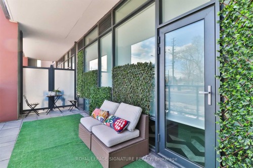 112-4800 Highway 7 Highway, Vaughan, ON -  With Exterior