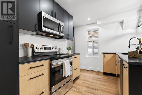 8 Whitfield Avenue, Hamilton, ON - Indoor Photo Showing Kitchen With Stainless Steel Kitchen With Upgraded Kitchen