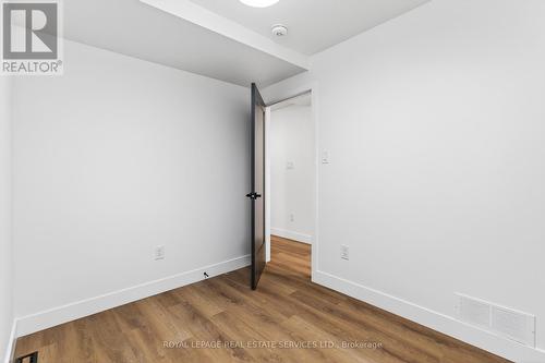 8 Whitfield Avenue, Hamilton, ON - Indoor Photo Showing Other Room
