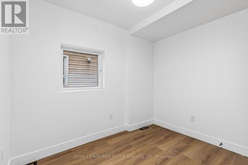 8 Whitfield Avenue, Hamilton, ON - Indoor Photo Showing Other Room