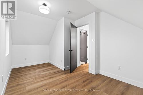8 Whitfield Avenue, Hamilton, ON - Indoor Photo Showing Other Room