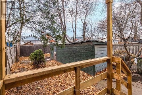 8 Whitfield Avenue, Hamilton, ON - Outdoor