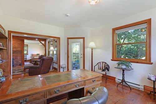 3713 Dove Creek Rd, Courtenay, BC 