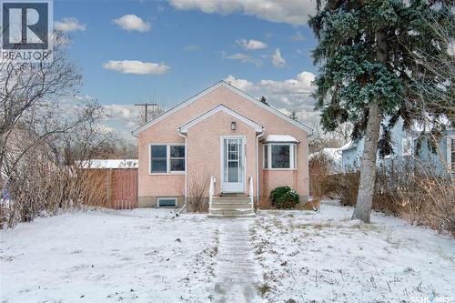 2627 Atkinson Street, Regina, SK - Outdoor