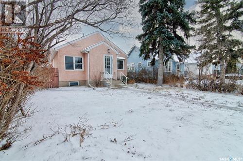 2627 Atkinson Street, Regina, SK - Outdoor