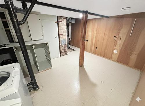 425 Dennis Street, Brandon, MB - Indoor