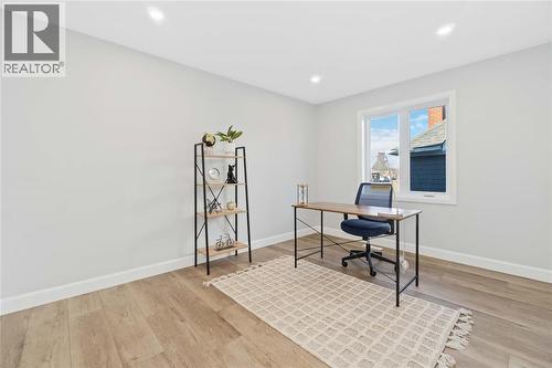 219 Essex Street, Sarnia, ON - Indoor Photo Showing Office