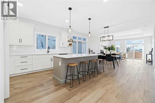 219 Essex Street, Sarnia, ON - Indoor Photo Showing Kitchen With Upgraded Kitchen