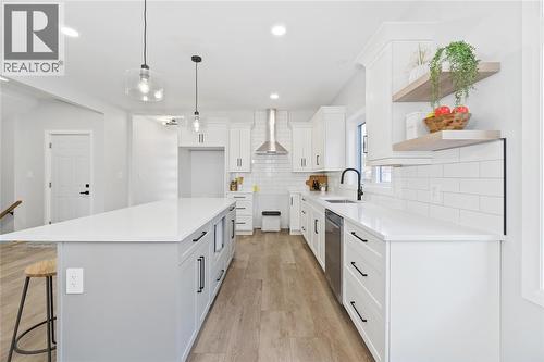219 Essex Street, Sarnia, ON - Indoor Photo Showing Kitchen With Upgraded Kitchen