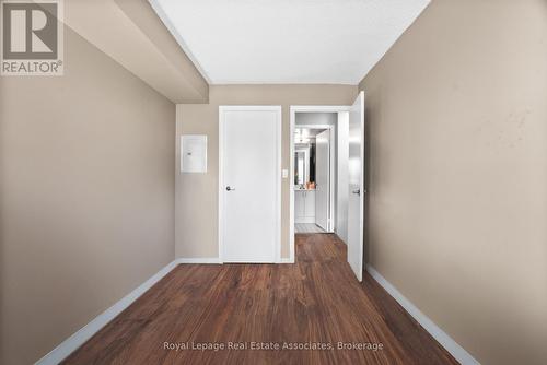 1601 - 155 Legion Road N, Toronto, ON - Indoor Photo Showing Other Room