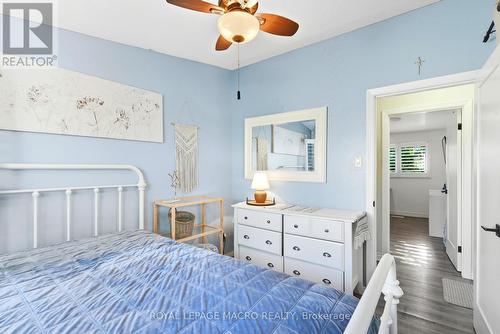17 Carmen Avenue, Hamilton, ON - Indoor Photo Showing Bedroom