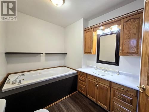 138 Lakeside Ave, Blind River, ON - Indoor Photo Showing Bathroom