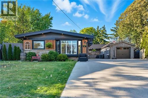 17 Carmen Avenue, Hamilton, ON - Outdoor
