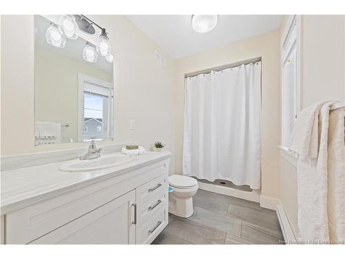 175 Oakfield Dr, Riverview, NB 