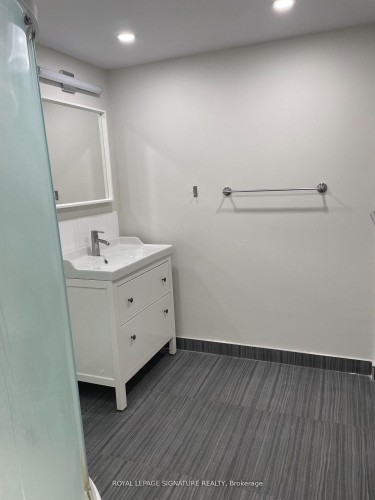 Lower-308 St George Street, Toronto, ON 