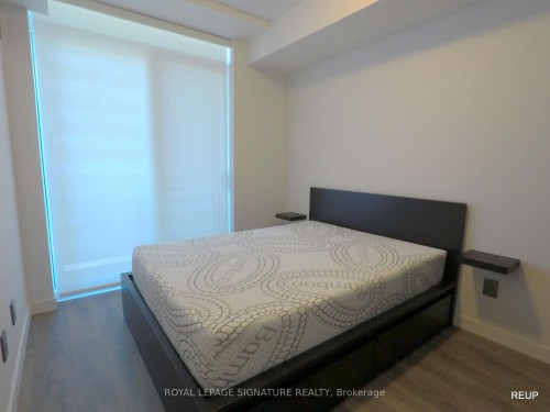 2402-8 Eglinton Avenue E, Toronto, ON - Indoor Photo Showing Bedroom