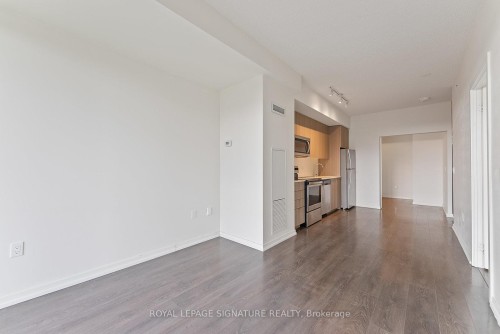 612-3237 Bayview Avenue, Toronto, ON - Indoor