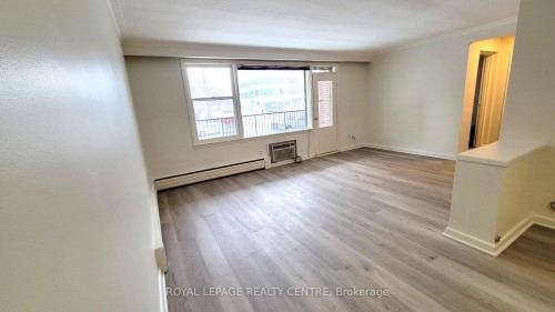 2-341 Sheppard Avenue E, Toronto, ON - Indoor Photo Showing Other Room