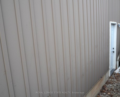 Bsmt-8 Knowles Street, Hamilton, ON - Outdoor