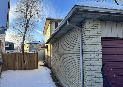 527 Carmello Court, Pickering, ON - Outdoor