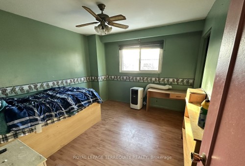 527 Carmello Court, Pickering, ON - Indoor Photo Showing Bedroom