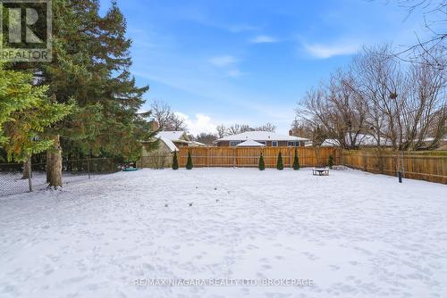 5928 Carman Street, Niagara Falls (Church'S Lane), ON - Outdoor With Backyard