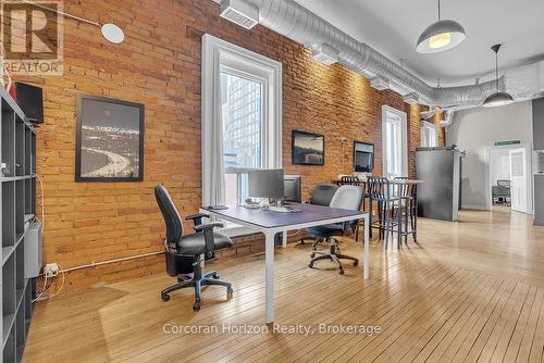 300 - 41 King William Street, Hamilton (Beasley), ON 