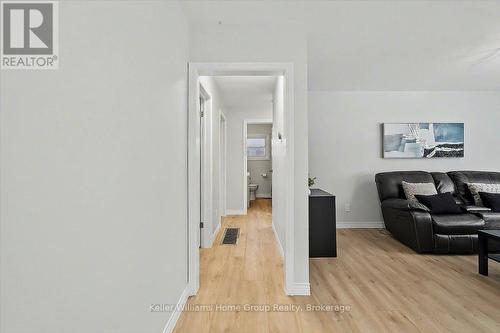 Front entrance - 1520 Concession Road, Cambridge, ON - Indoor