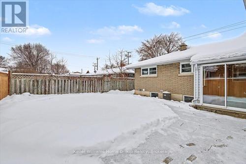 Backyard with inground pool - 1520 Concession Road, Cambridge, ON 