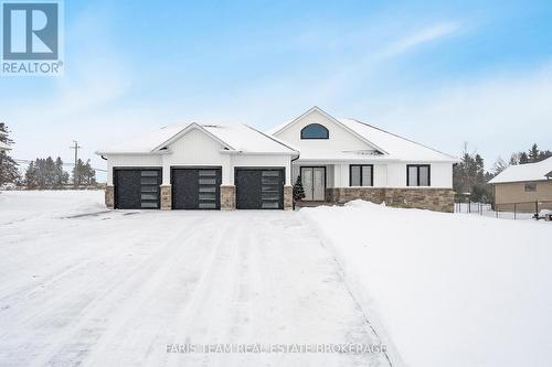 5 BREANNA BOULEVARD  Oro-Medonte, ON L3V 6H2