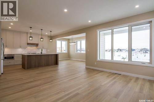 435 Sharma Crescent, Saskatoon, SK - Indoor Photo Showing Kitchen