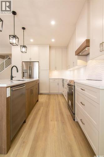 435 Sharma Crescent, Saskatoon, SK - Indoor Photo Showing Kitchen
