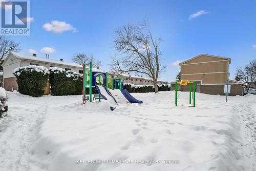 31 - 51 Paulander Drive, Kitchener, ON - Outdoor