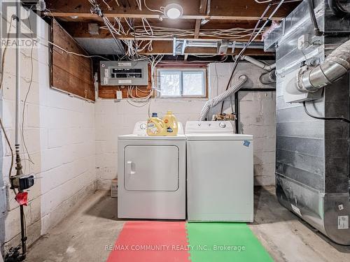 80 Livingston Avenue, Grimsby, ON - Indoor Photo Showing Laundry Room